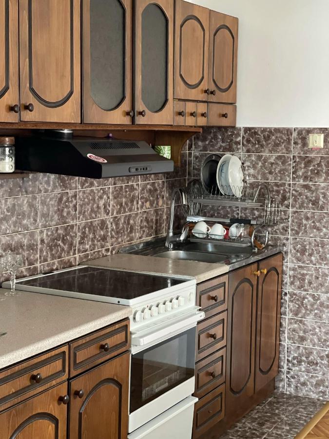 Vila Petunija Sjenica Luaran gambar